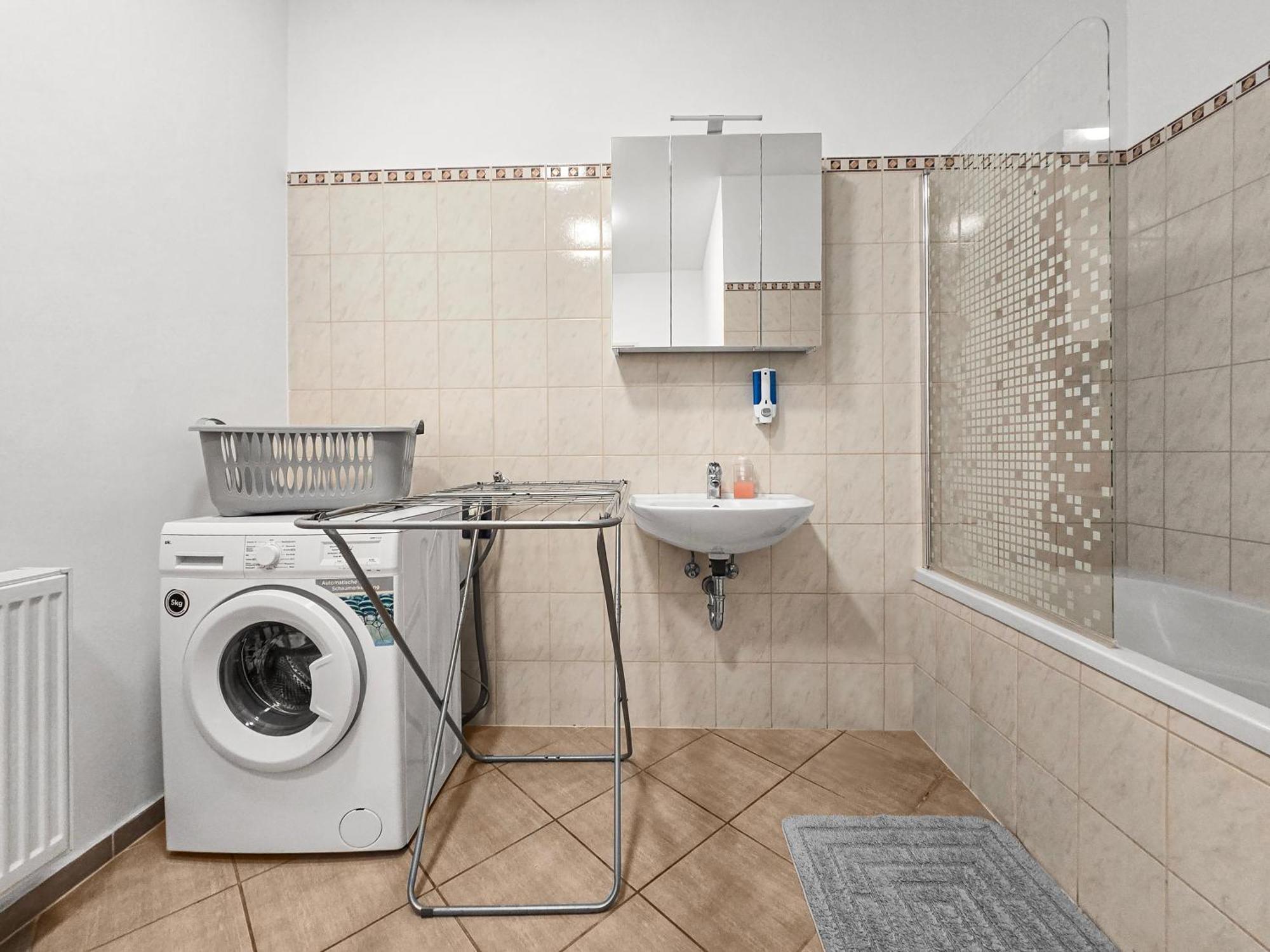 וינה Modern Three-Bedroom, Triple King Beds מראה חיצוני תמונה