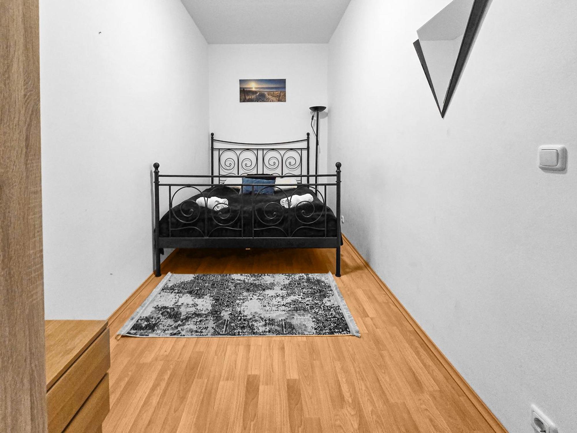 וינה Modern Three-Bedroom, Triple King Beds מראה חיצוני תמונה